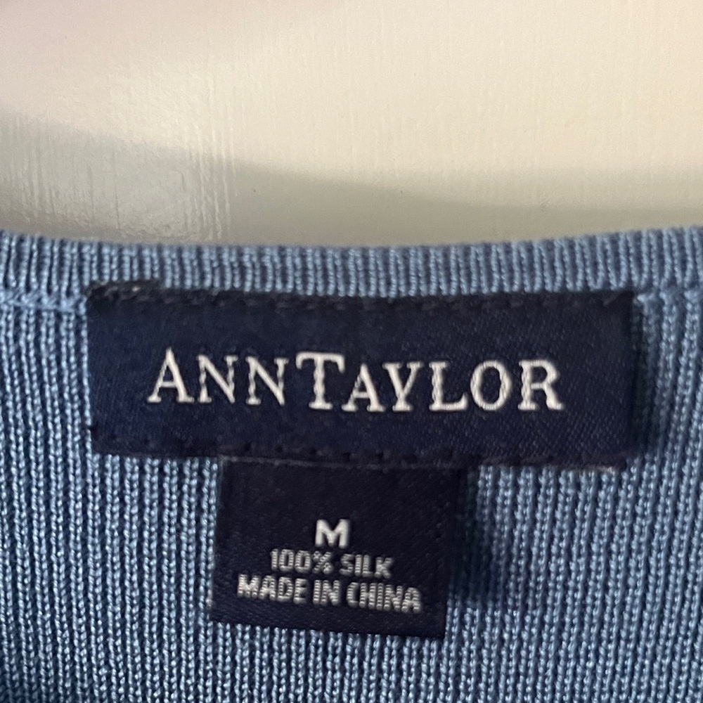 Ann Taylor Slate Blue 100% silk knit Camisole or shell sz medium - Picture 6 of 7